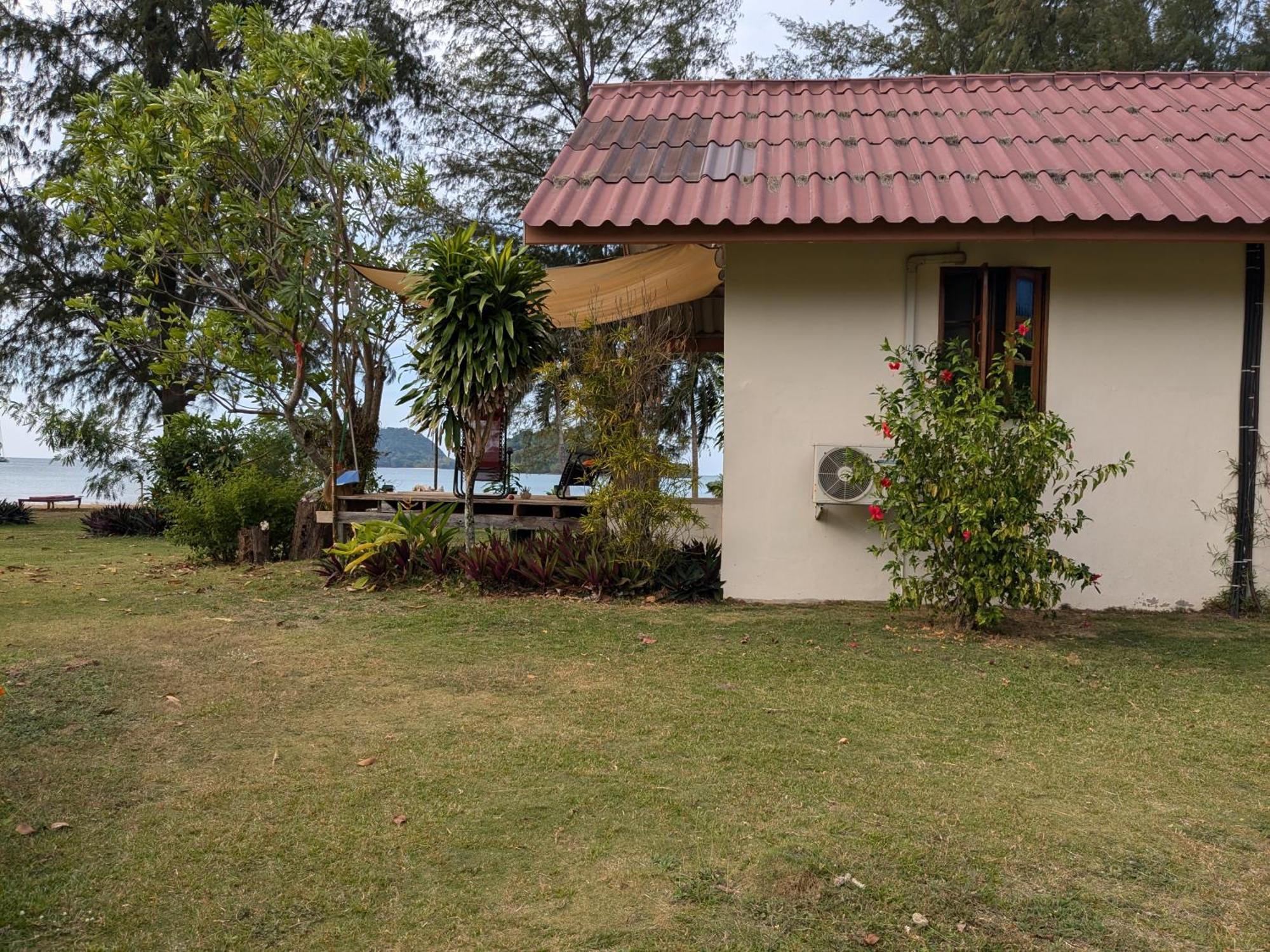 Tk Beach Resort 麦岛 外观 照片